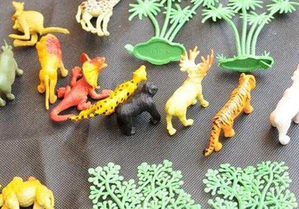 玩(wán)具模具(jù)